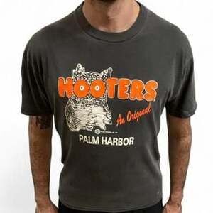 Vintage 1998 Hooters Palm Harbor T-shirt - Delightfully Tacky Yet Unrefined Tee